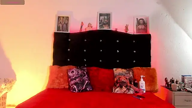 Snapshot of young_jung chatting on September 16, 3:07 am young jung online show from September 16, 3:07 am