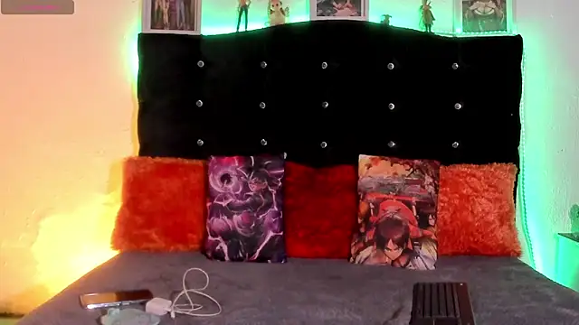 Snapshot of young_jung chatting on September 29, 4:17 am young jung online show from September 29, 4:17 am