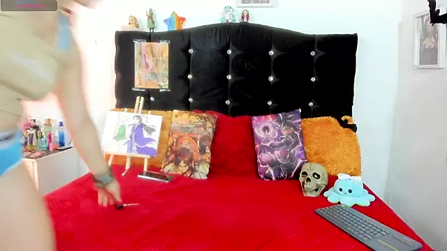 Snapshot of young_jung chatting on November 4, 9:14 pm young jung online show from November 4, 9:14 pm