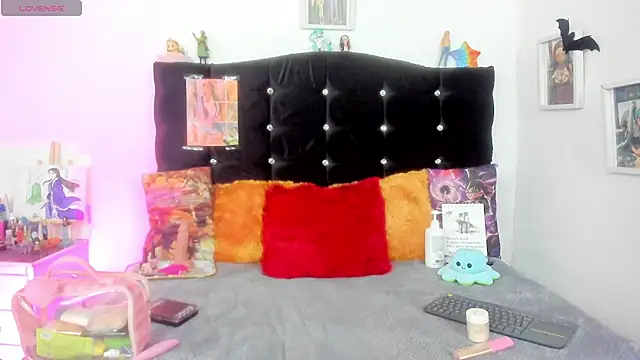 Snapshot of young_jung chatting on November 26, 9:16 pm young jung online show from November 26, 9:16 pm