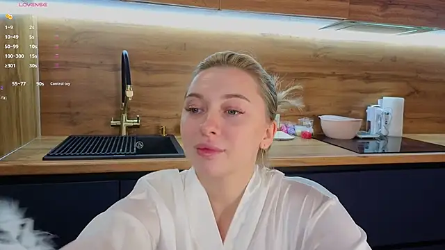 christie luv online show from January 15, 1:37 pm