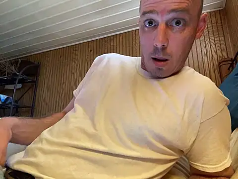 Snapshot of Mac_ThunderCock chatting on March 11, 2:29 pm Mac ThunderCock online show from March 11, 2:29 pm