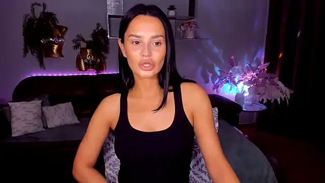 Snapshot of DanaSincere chatting on June 8, 3:51 am DanaSincere online show from June 8, 3:51 am
