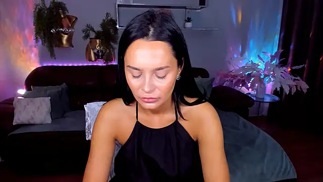 Snapshot of DanaSincere chatting on June 19, 3:33 am DanaSincere online show from June 19, 3:33 am