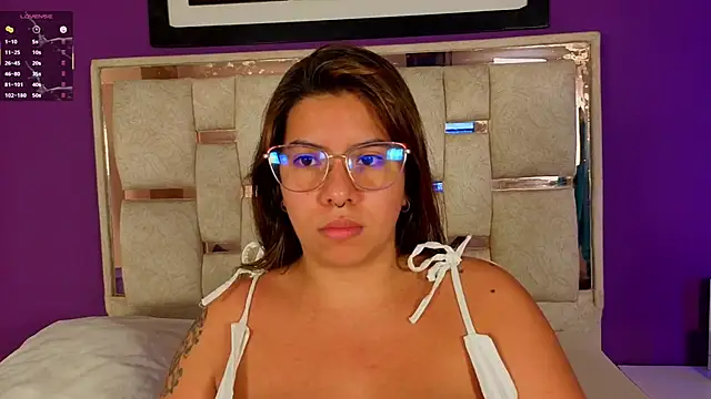 emilyy cooperr online show from May 1, 12:10 pm
