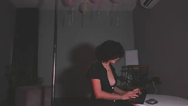 Zoe-S online show from March 20, 1:26 pm