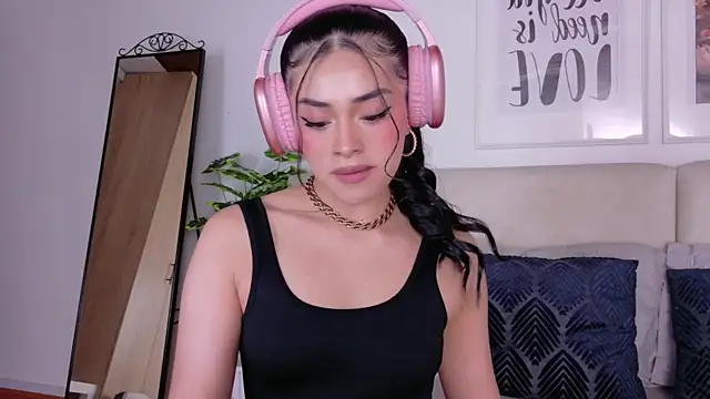 SaritaBratz online show from March 5, 8:49 pm