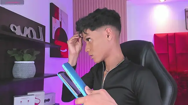 Snapshot of Jonas_Rivers chatting on June 24, 5:06 am Jonas Rivers online show from June 24, 5:06 am