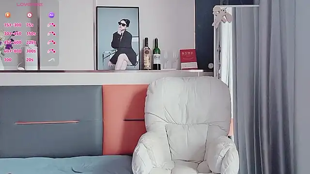 guoguo7777777 online show from November 6, 7:20 am