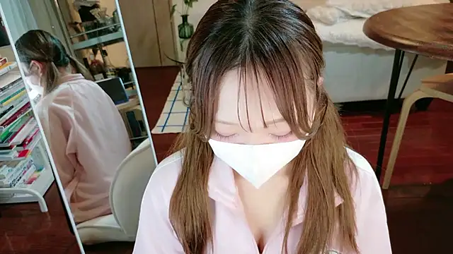 Snapshot of mami-pokoch chatting on October 3, 1:08 pm mami-pokoch online show from October 3, 1:08 pm