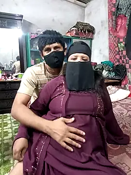 Pakhi Couple 69 online show from September 25, 2:10 pm