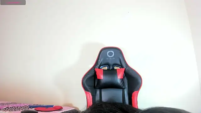 Snapshot of hot-nikol chatting on November 19, 11:05 pm hot-nikol online show from November 19, 11:05 pm