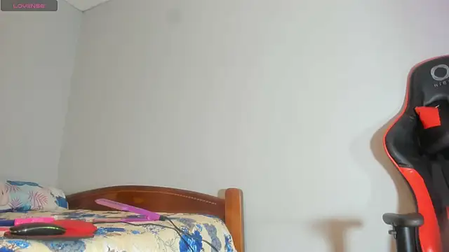 hot-nikol online show from March 29, 12:10 am