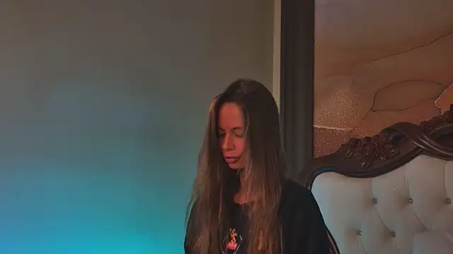 Amanda River online show from June 27, 6:13 pm