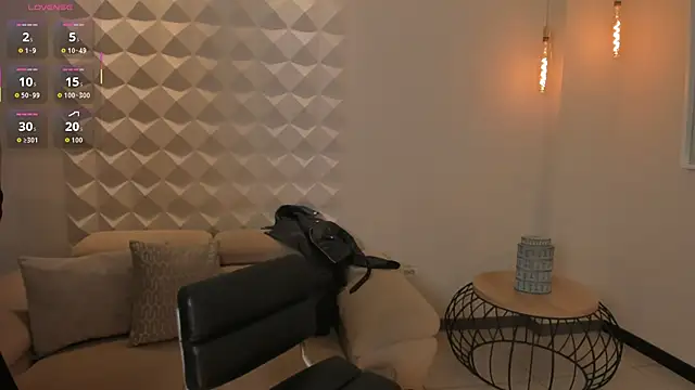 Snapshot of MaddisonCollins chatting on October 13, 8:09 pm MaddisonCollins online show from October 13, 8:09 pm