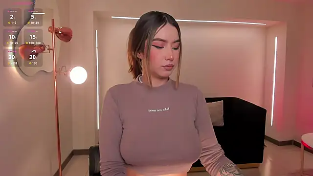 Snapshot of MaddisonCollins chatting on November 27, 11:56 am MaddisonCollins online show from November 27, 11:56 am