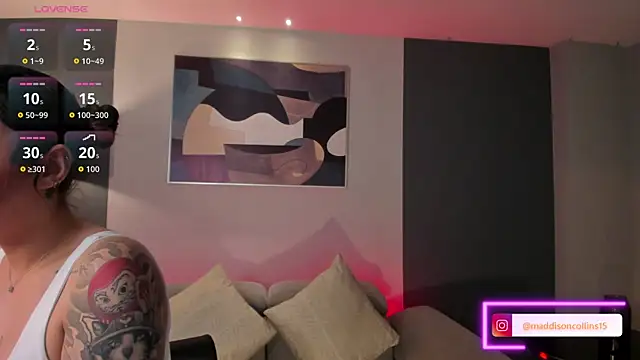 Snapshot of MaddisonCollins chatting on December 15, 2:43 pm MaddisonCollins online show from December 15, 2:43 pm