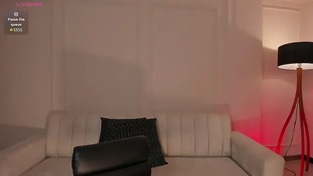 Snapshot of MaddisonCollins chatting on December 20, 12:12 pm MaddisonCollins online show from December 20, 12:12 pm