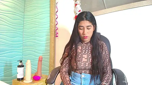 Mia Montess online show from February 13, 1:07 pm