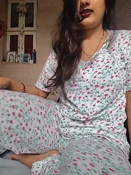 Snapshot of Miss_Love25 chatting on June 12, 5:28 am Miss Love25 online show from June 12, 5:28 am