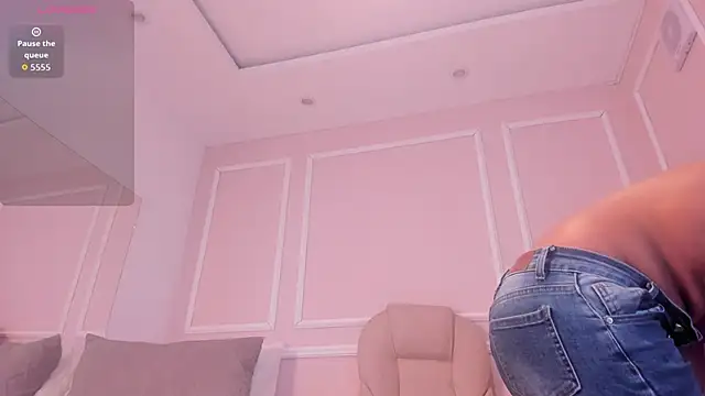 Lucy Canel online show from March 13, 7:20 pm