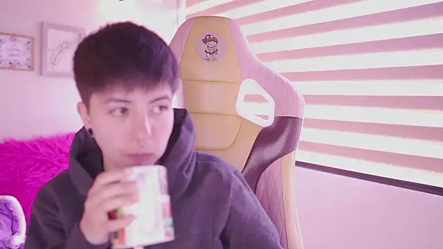 tommy blue online show from March 5, 2:02 pm