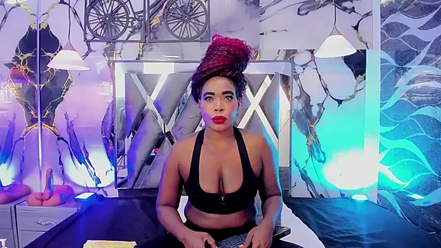 Snapshot of CandyMartinez_ chatting on June 4, 8:37 pm CandyMartinez online show from June 4, 8:37 pm