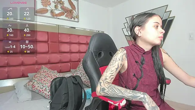 Snapshot of SaskiaGrendel chatting on June 17, 6:09 pm SaskiaGrendel online show from June 17, 6:09 pm