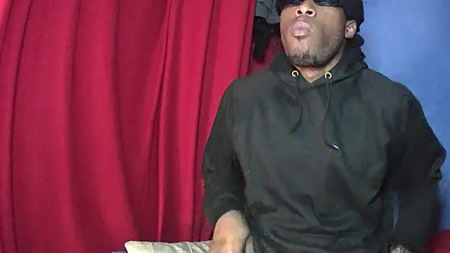 Snapshot of BossPlaya98 chatting on February 15, 3:47 am BossPlaya98 online show from February 15, 3:47 am