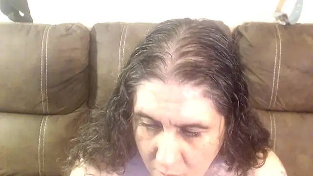 Dreaming Of Blue online show from December 20, 11:34 pm