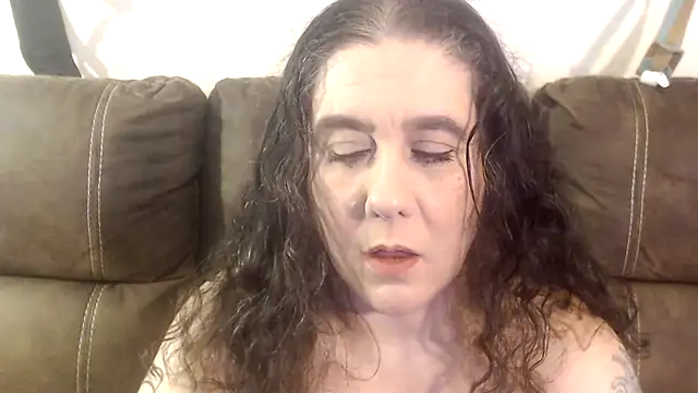 Dreaming Of Blue online show from January 11, 12:15 am