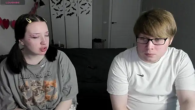 Snapshot of JayMollyy chatting on April 15, 5:20 pm JayMollyy online show from April 15, 5:20 pm