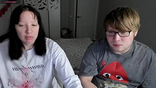 Snapshot of JayMollyy chatting on April 19, 6:10 pm JayMollyy online show from April 19, 6:10 pm