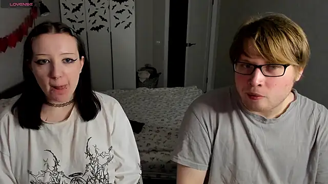 Snapshot of JayMollyy chatting on April 20, 4:43 pm JayMollyy online show from April 20, 4:43 pm