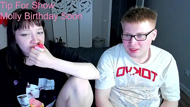 Snapshot of JayMollyy chatting on May 25, 6:14 pm JayMollyy online show from May 25, 6:14 pm