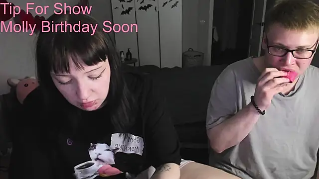 Snapshot of JayMollyy chatting on May 26, 6:04 pm JayMollyy online show from May 26, 6:04 pm