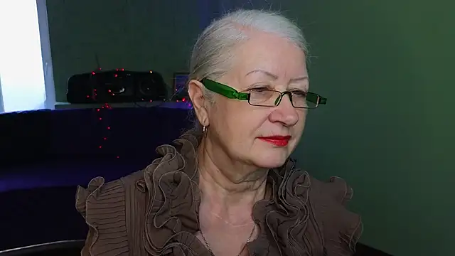 Maya Mayflower online show from March 19, 9:17 am