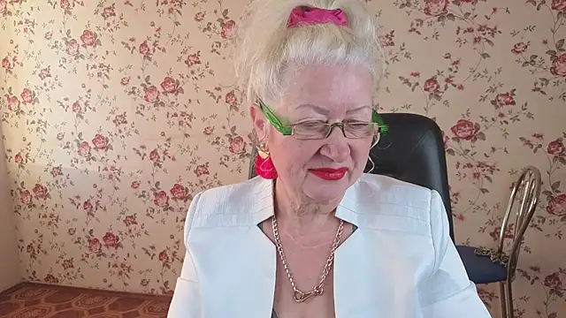 Maya Mayflower online show from October 3, 3:58 am