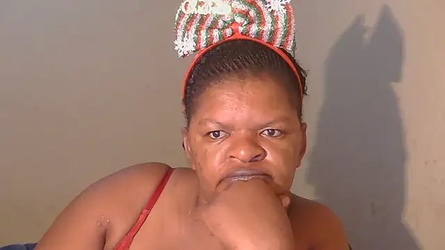 Snapshot of ebony_rose11 chatting on December 27, 2:25 am ebony rose11 online show from December 27, 2:25 am