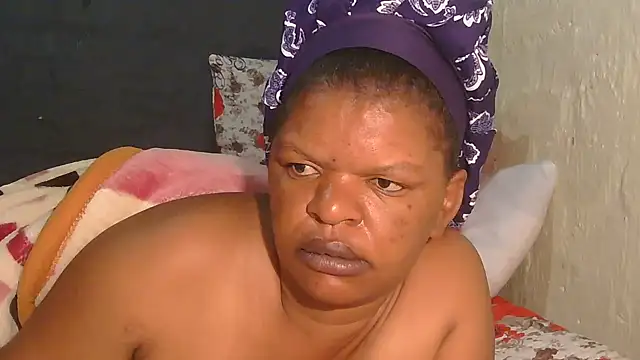 Snapshot of ebony_rose11 chatting on November 6, 3:18 am ebony rose11 online show from November 6, 3:18 am