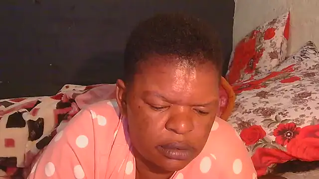 Snapshot of ebony_rose11 chatting on November 20, 3:18 am ebony rose11 online show from November 20, 3:18 am