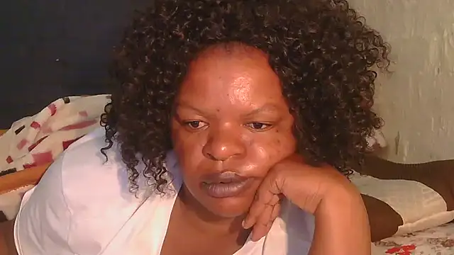 Snapshot of ebony_rose11 chatting on November 24, 4:01 am ebony rose11 online show from November 24, 4:01 am