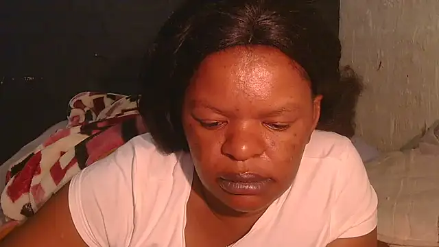 Snapshot of ebony_rose11 chatting on November 29, 3:31 am ebony rose11 online show from November 29, 3:31 am