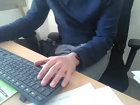 Snapshot of GM51-1988 chatting on March 17, 3:29 pm GM51-1988 online show from March 17, 3:29 pm