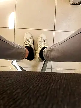 Snapshot of GM51-1988 chatting on March 18, 6:37 pm GM51-1988 online show from March 18, 6:37 pm