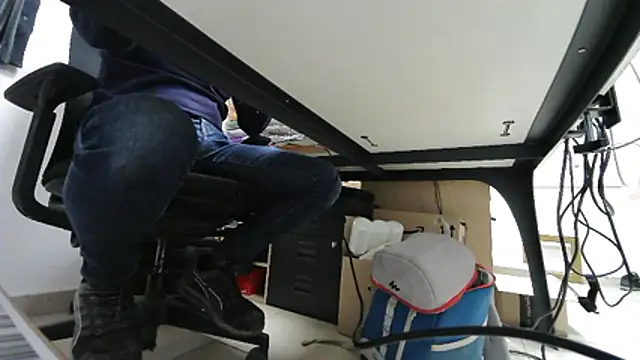 Snapshot of GM51-1988 chatting on December 17, 5:08 pm GM51-1988 online show from December 17, 5:08 pm