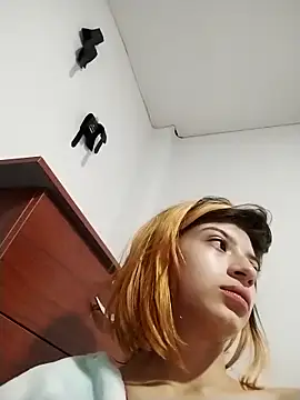 KratosAfroditacs online show from September 12, 12:38 pm