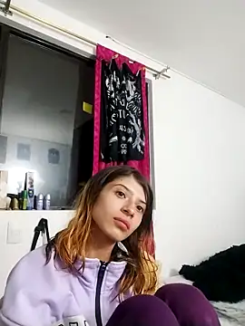 KratosAfroditacs online show from February 14, 1:13 am