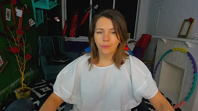 Snapshot of NicoleHitman chatting on March 5, 9:49 am NicoleHitman online show from March 5, 9:49 am