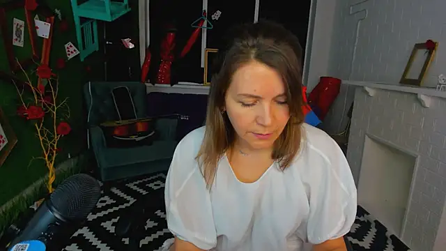 Snapshot of NicoleHitman chatting on March 5, 12:55 pm NicoleHitman online show from March 5, 12:55 pm